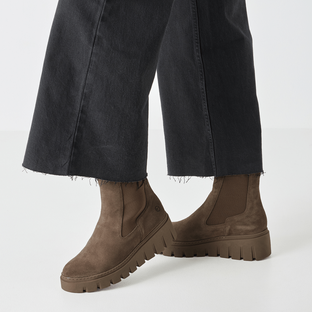 Taupe T