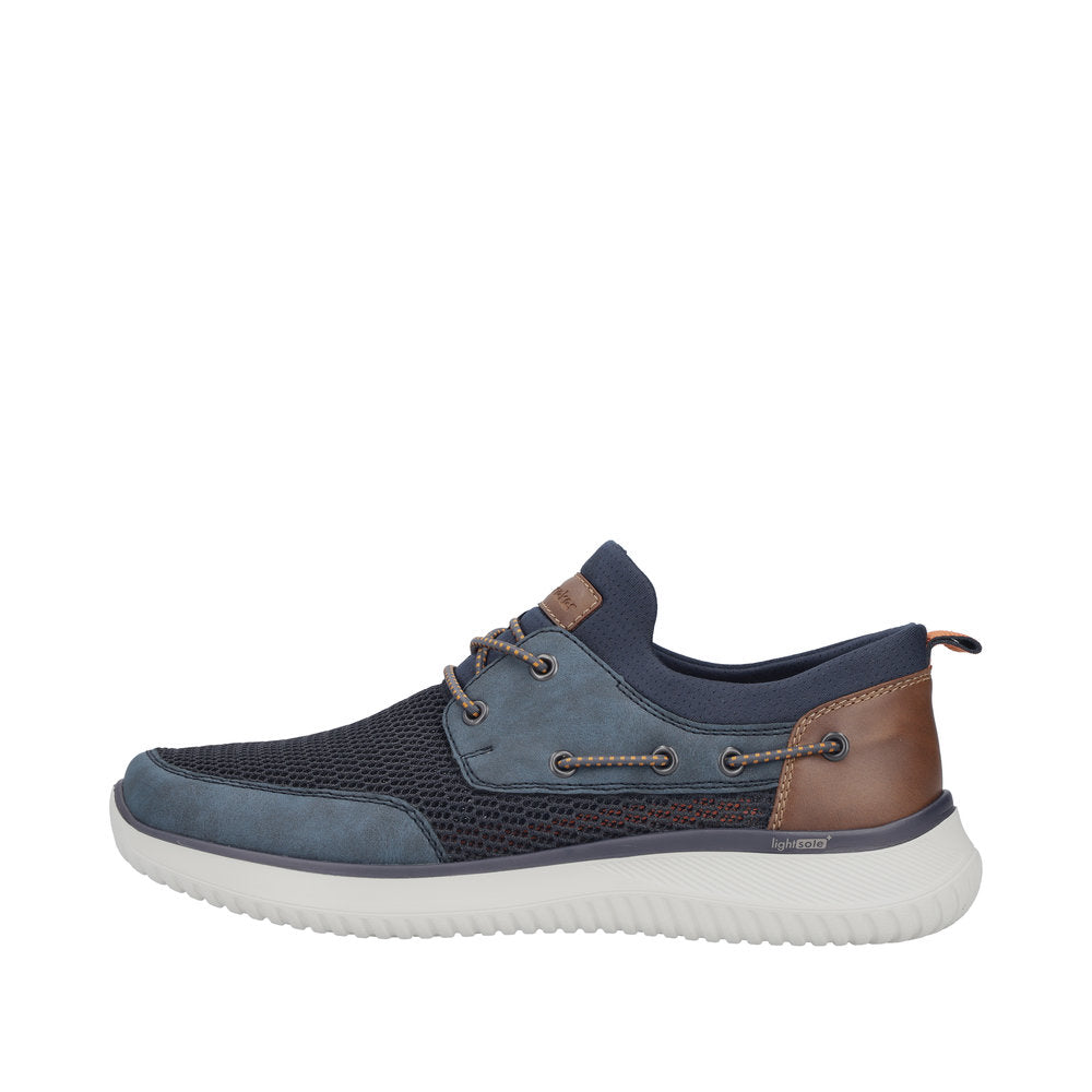 Blau