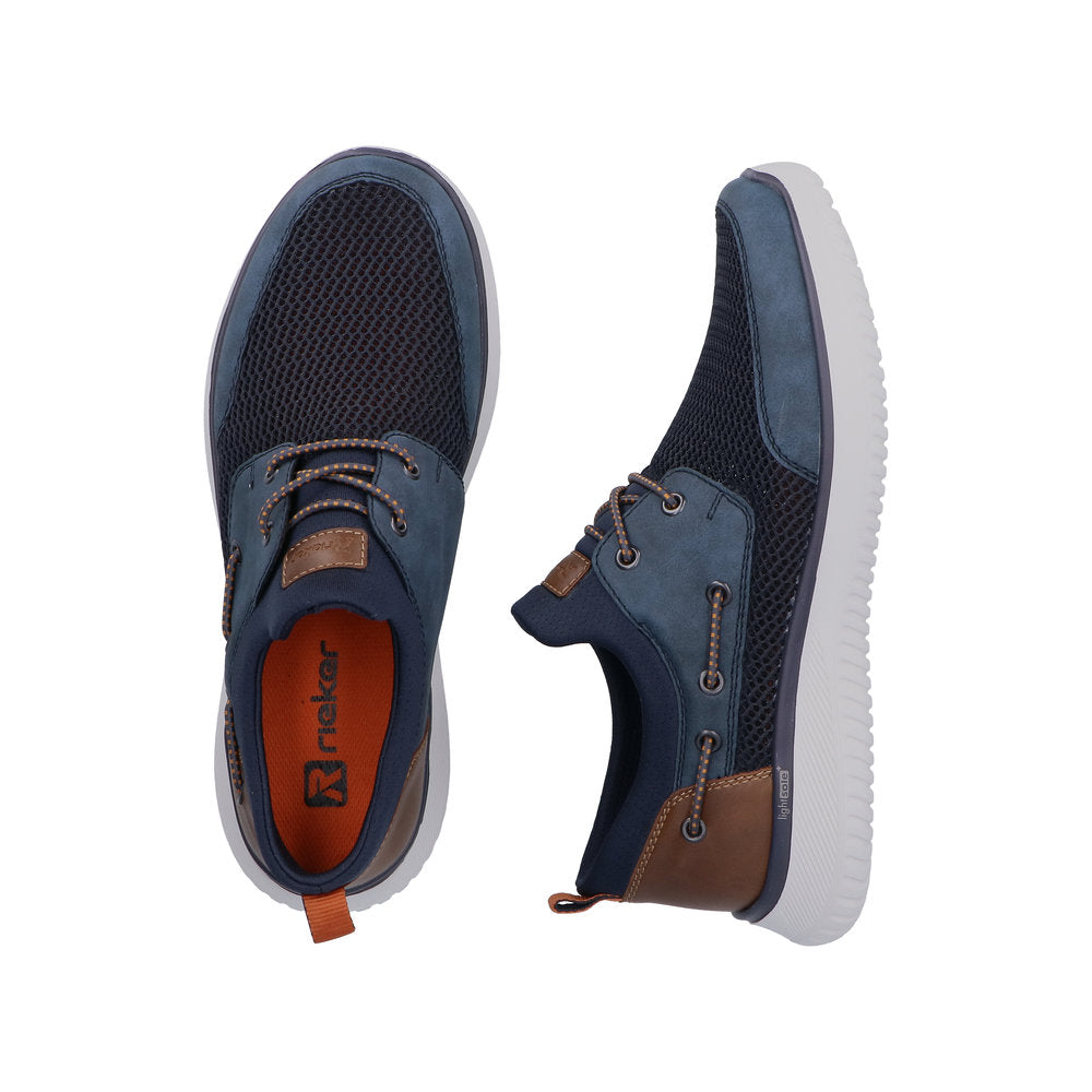 Blau
